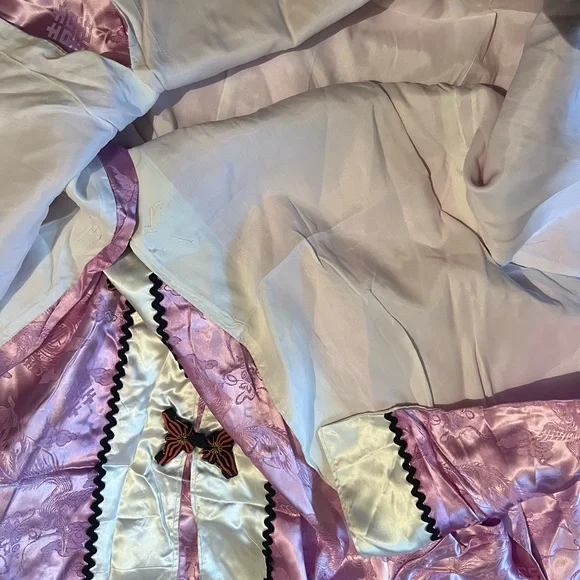 Asian Robe - Picture 8 of 8